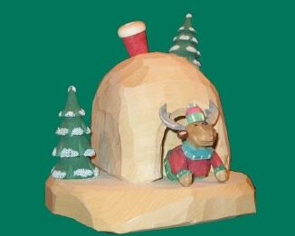 Räucherfigur – detailreicher Elch in warmer Naturhöhle, naturfarben – BxHxT = 10 x 12 x 8 cm