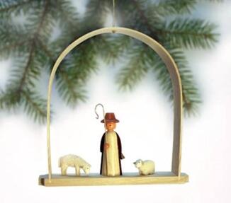 Christbaumschmuck – Schäfer mit Schafen im Bogen bunt – Größe ca. 13cm