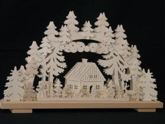 Schwibbogen romantisches Haus im verschneiten Wald mit Schneemann, filigrane Laubsägearbeit aus