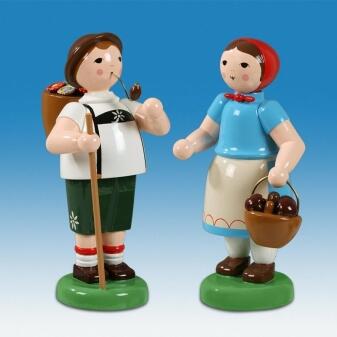 Holzfiguren Bauernpaar mit Korb stehend Höhe 24 cm von KDE Ellmann, handbemalte Figuren mit Tragkorb