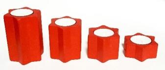 Teelichthalter – 4 filigrane Sterne in leuchtendem Rot aus Holz von Hess Holz Spielzeug, 12 cm, in