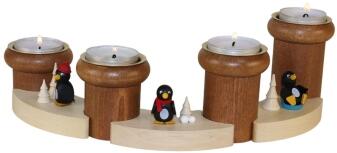 Adventsleuchter mit detailreichen Pinguinen und Teelichtern, bunt gestalteter Holzleuchter von