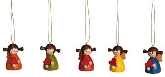 Baumbehang – farbenfrohe Engelsgruppe mit Herz, liebevoll handbemalt – HxB = 4 x 2 cm