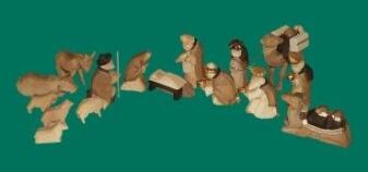 Krippe – detailreich geschnitzte 17-teilige Figuren, warm braun, handbemalt – HxB = 9 x 4 cm
