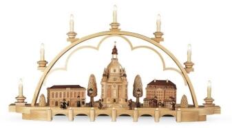 Lichterbogen – detailreicher Schwibbogen Alt Dresden mit naturbelassenem Holz und elektrischer