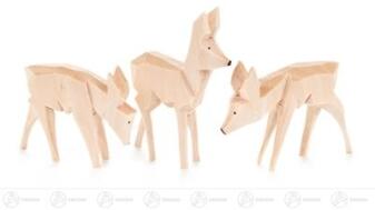 Miniaturen – detailreiche, handgeschnitzte Rehe im 3er-Set, naturbelassen – H = 6 cm
