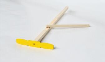 Holzspielzeug – faszinierendes Knobelspiel „Hui Hui“ – HxB ca. 27 x 7,5 cm