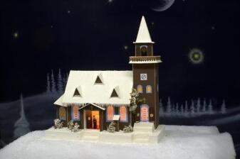 Lichterhaus – beeindruckende Kirche groß mit Pfarrer und Bäumen – LxBxH ca. 40x21x43 cm