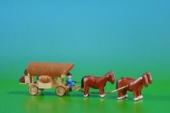 Miniatur Gespann – Planwagen Frachtwagen mit vier Pferden natur – BxHxT ca. 15x4x4 cm