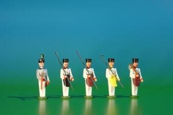 Miniatur – Bergaufzug mit fünf Hüttenarbeitern naturfarben handbemalt – HxBxT ca. 5,5 x 4 x 4 cm