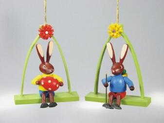 Osterfigur – bunter Hase mit Korb und Ei, detailreich und handbemalt 1 pro Kauf – BxHxT = 3 x 6 x 2 