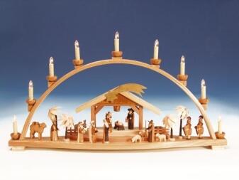 Schwibbogen – detailreiche Christi-Geburts-Szene mit naturbelassenen Figuren und elektrischer