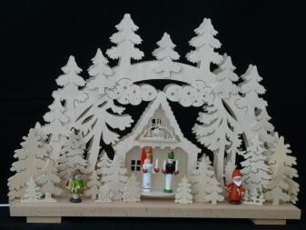 Schwibbogen – filigran beleuchteter Weihnachtsmann mit Engel und Bergmann, naturfarben – BxHxT = 50 
