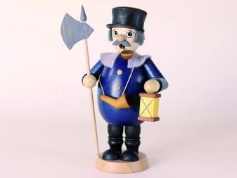 Räuchermann – traditioneller Nachtwächter mit Stab und authentischem Hut, mehrfarbig – BxHxT = 8,5 x