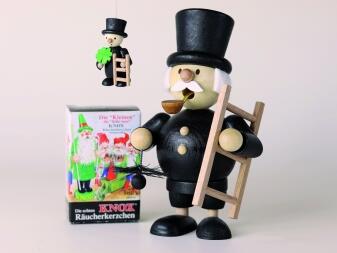 Räuchermann – detailreicher Schornsteinfeger mit Besen, farbenfroher Baumbehang und