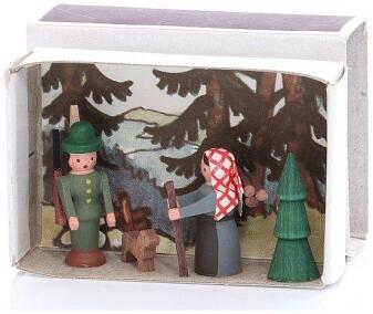 Miniaturzündholzschachtel – liebevoll gestalteter Förster mit geheimnisvollem Buschweib, farbenfroh 