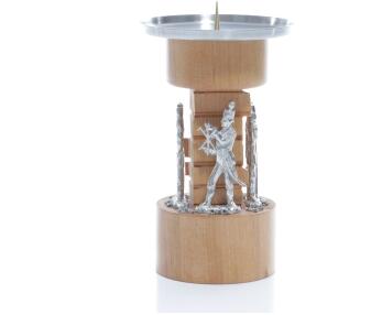 Kerzenhalter - Bergmänner aus Zinn auf hellem Holz - Ansicht Bergmann 1 - Hergestellt im Erzgebirge