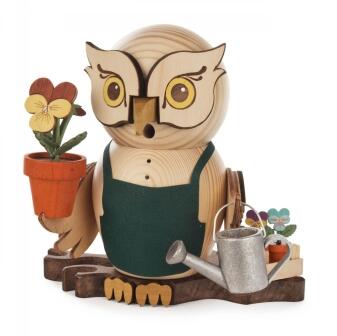 Räucherfigur – liebevoll gestaltete Gärtner-Eule mit grünem Hut und Spaten, naturfarben – HxB = 16 x