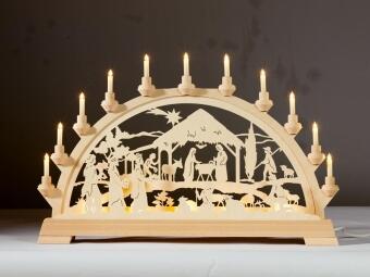 Schwibbogen Geburt Christi mit 11 Kerzen aus naturfarbenem Holz von KWO Kunstgewerbe-Werkstätten