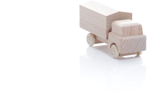 Holzspielzeug - Miniaturfahrzeug Lastenauto mit Planaufbau Natur - Ansicht Vorne - Hergestellt im Erzgebirge