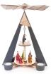 Pyramide grau mit Christi Geburt farbig, 2-stöckig, für Teelichte BxHxT 270 x 380 x 220mm