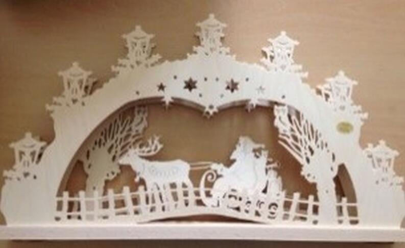 3D-Lichterbogen – detailreiche Schlittenfahrt mit Rentier und Weihnachtsmann – BxHxT 52 x 32 x 4,5