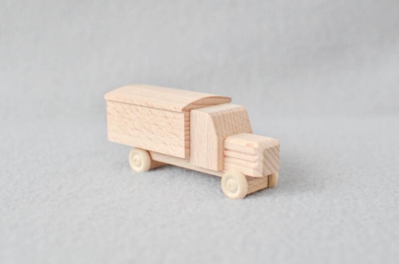 Holzspielzeug Lastenauto mit Kastenaufbau natur von Traditionelles Holzspielzeug Robbi Weber, ca.