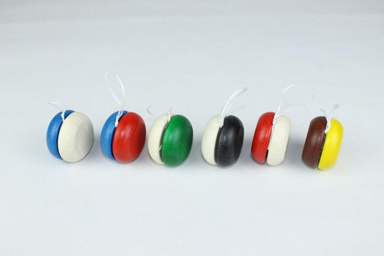 Holzspielzeug - Yo-Yo Grün-Natur - BxT 5x3cm