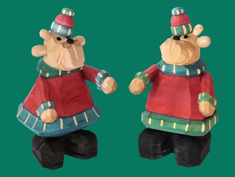 Räucherelch – farbenfroher Kinderelch mit grünem Podest und Schal, detailreich geschnitzt – HxB = 10