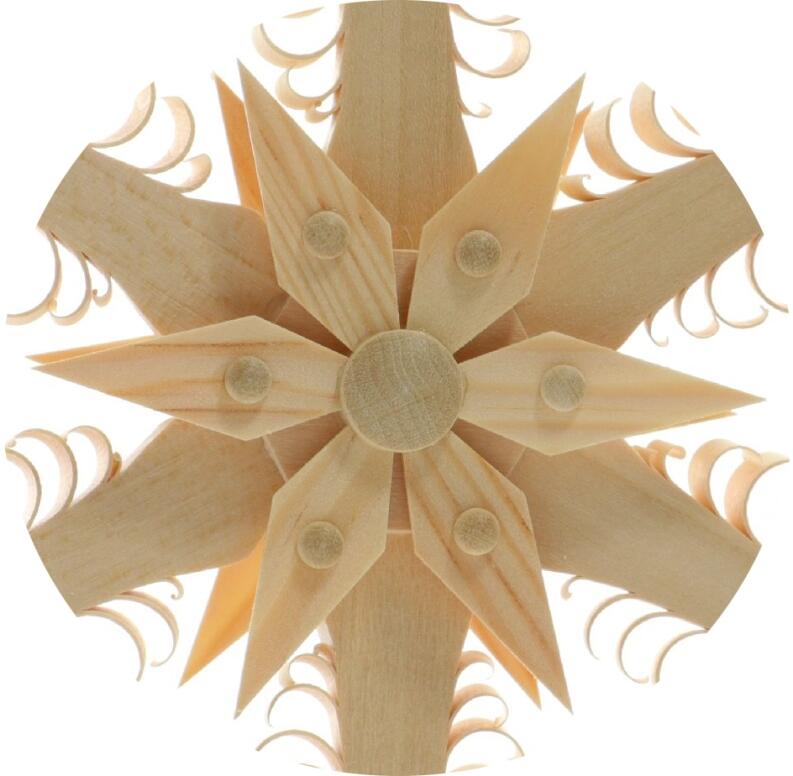 Fensterschmuck – Filigraner, handgefertigter Spanstern mit sechs kunstvoll gestochenen Spanbäumen