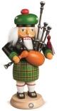 Nussknacker – detailreicher Schotte in Hochlandtracht mit Dudelsack, handgefertigt – BxH = 15 x 27