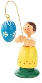 Blumenmädchen – gestaltet mit gelbem Rock und blauem Osterei mit goldener Halterung – BxHxT 5 x 9 x 